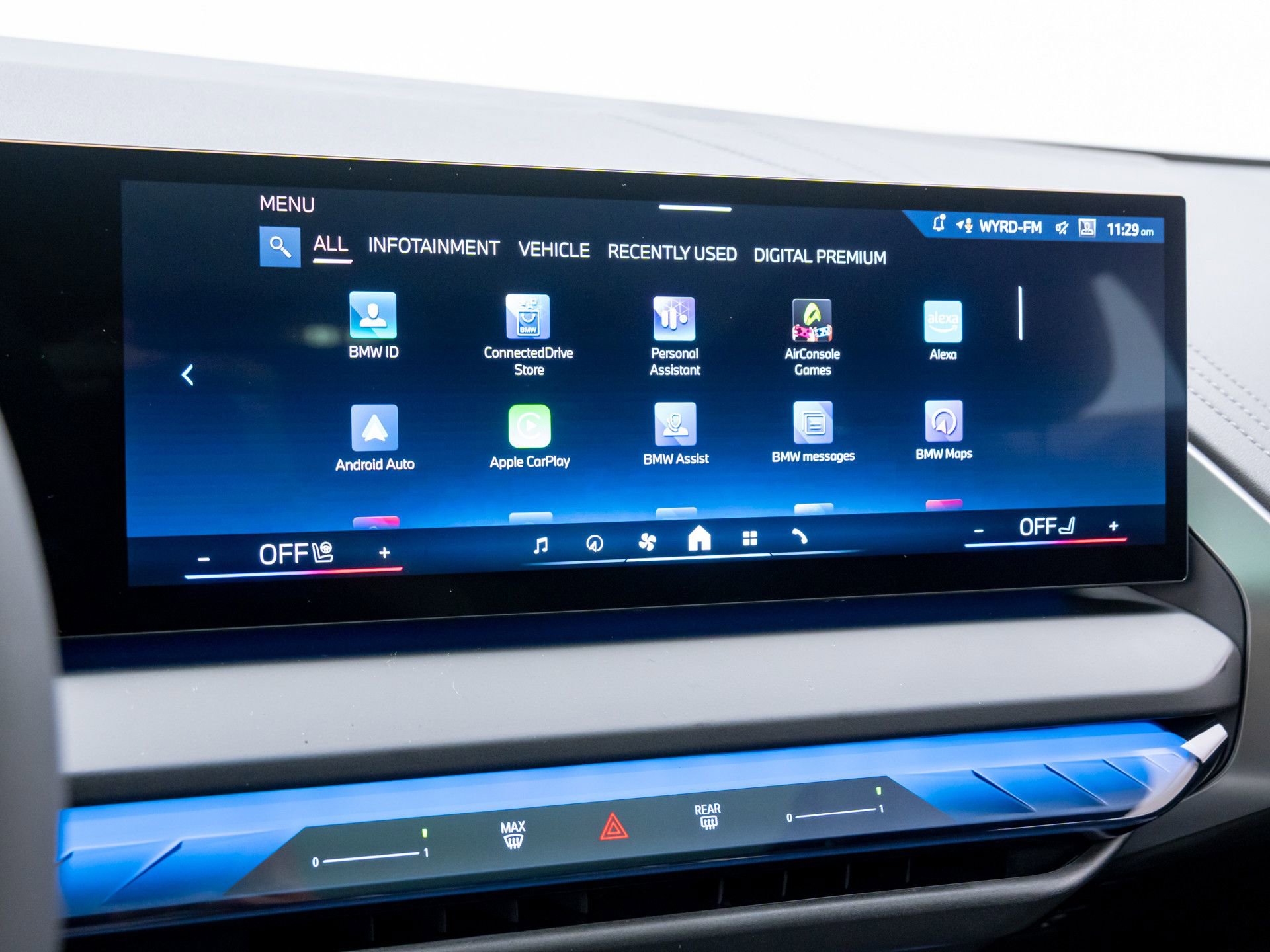 Certified 2025 BMW X3 xDrive30i w/ Premium Package image 24