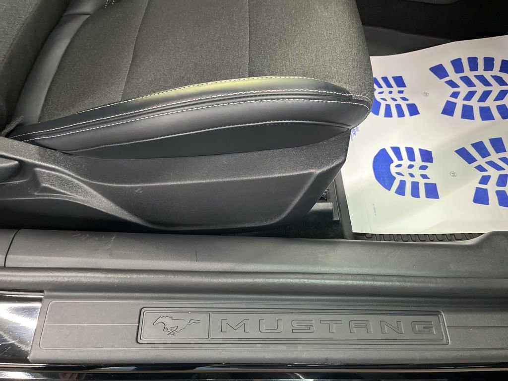 Used 2025 Ford Mustang Coupe image 31