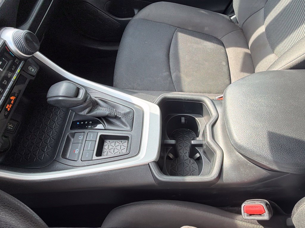 Used 2024 Toyota RAV4 LE FWD image 38