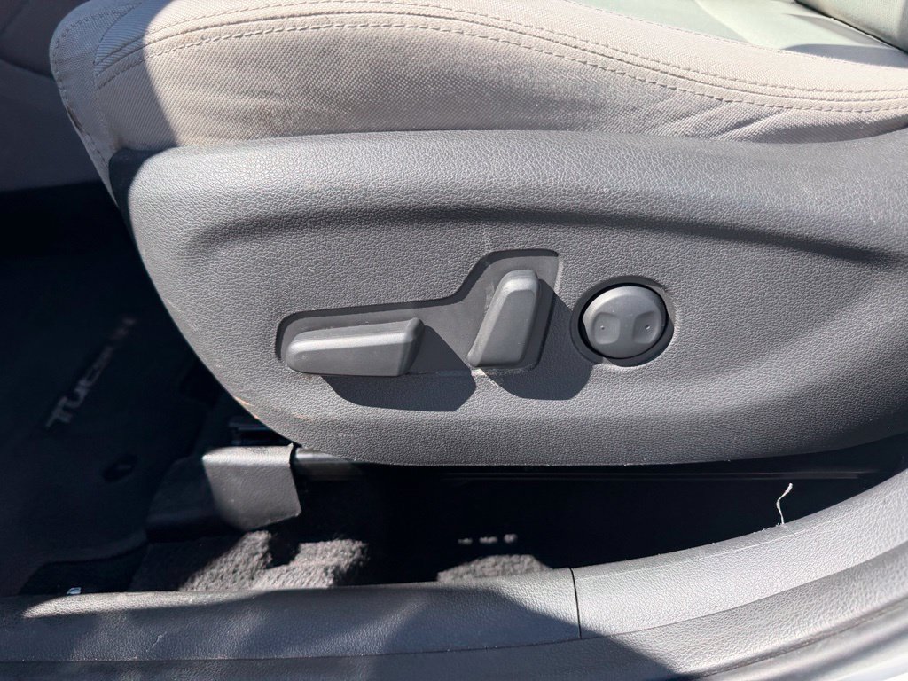 Used 2018 Hyundai Tucson Value AWD/4WD image 16