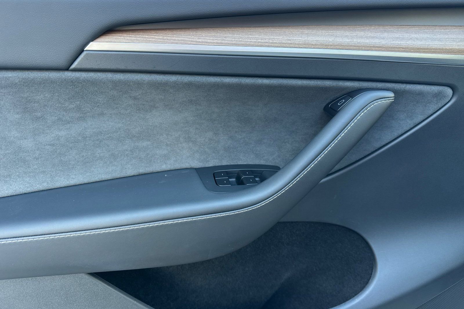 Used 2025 Tesla Model Y Performance AWD/4WD image 14