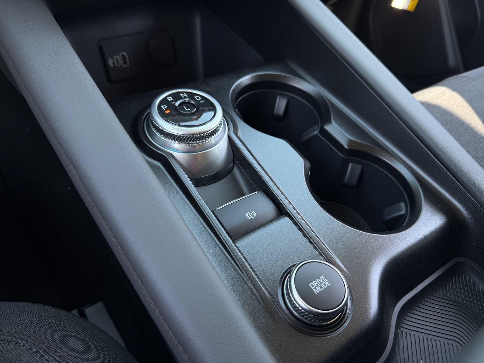 New 2026 Ford Explorer Active AWD/4WD image 18