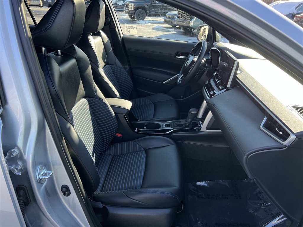 Used 2024 Toyota Corolla Cross XSE image 26