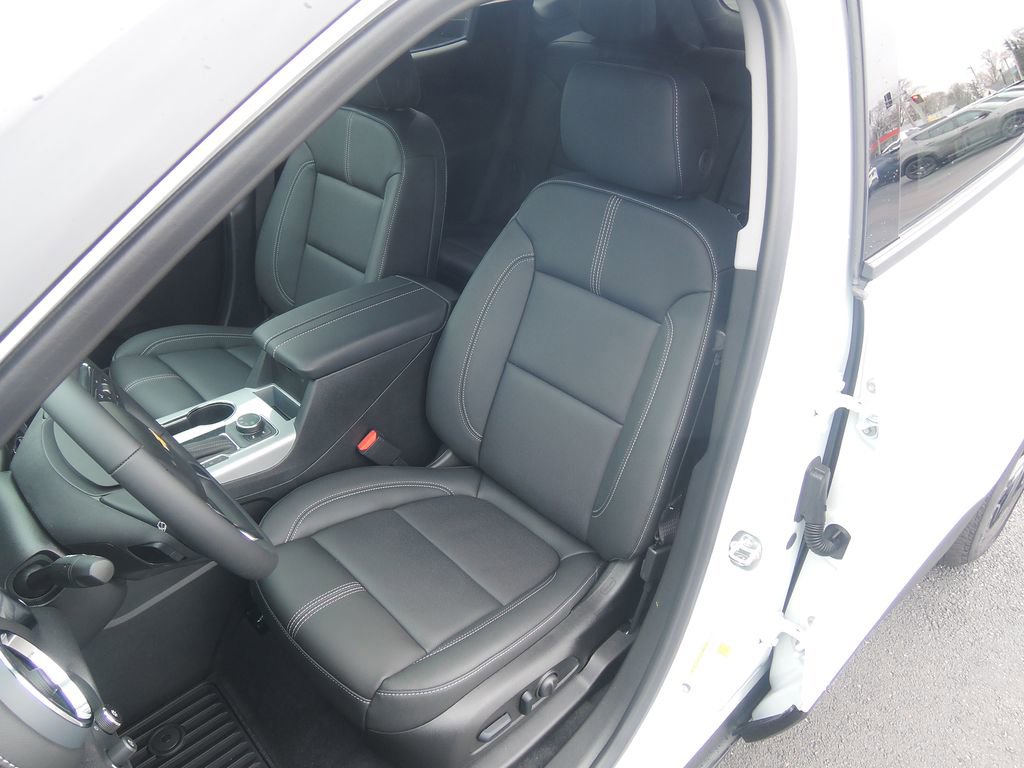 New 2026 Chevrolet Blazer LT w/ Midnight/Sport Edition image 5