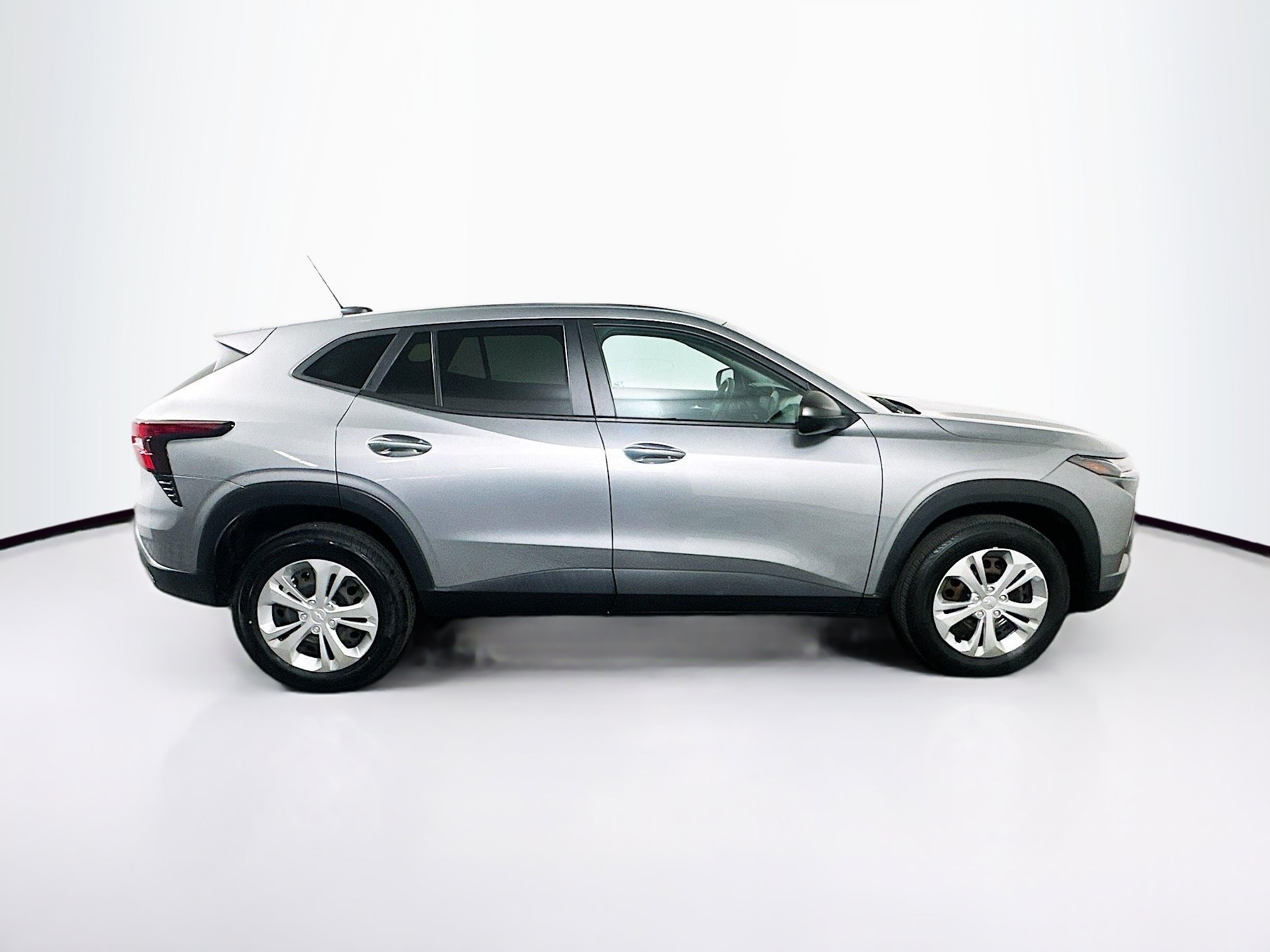 Used 2024 Chevrolet Trax LS FWD image 10