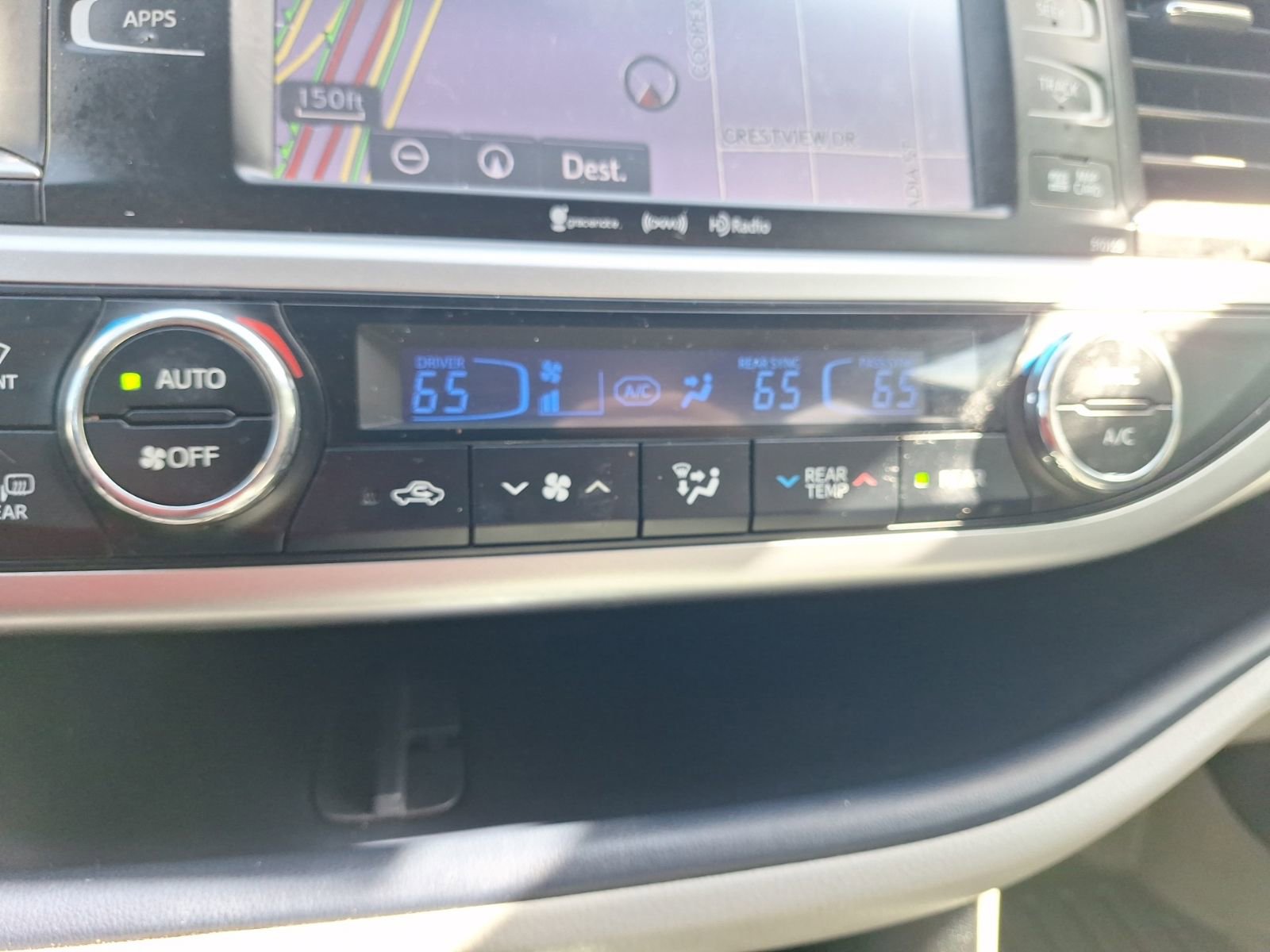 Used 2016 Toyota Highlander XLE FWD image 27