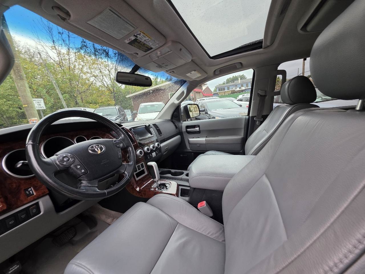 Used 2008 Toyota Sequoia Limited AWD/4WD image 11