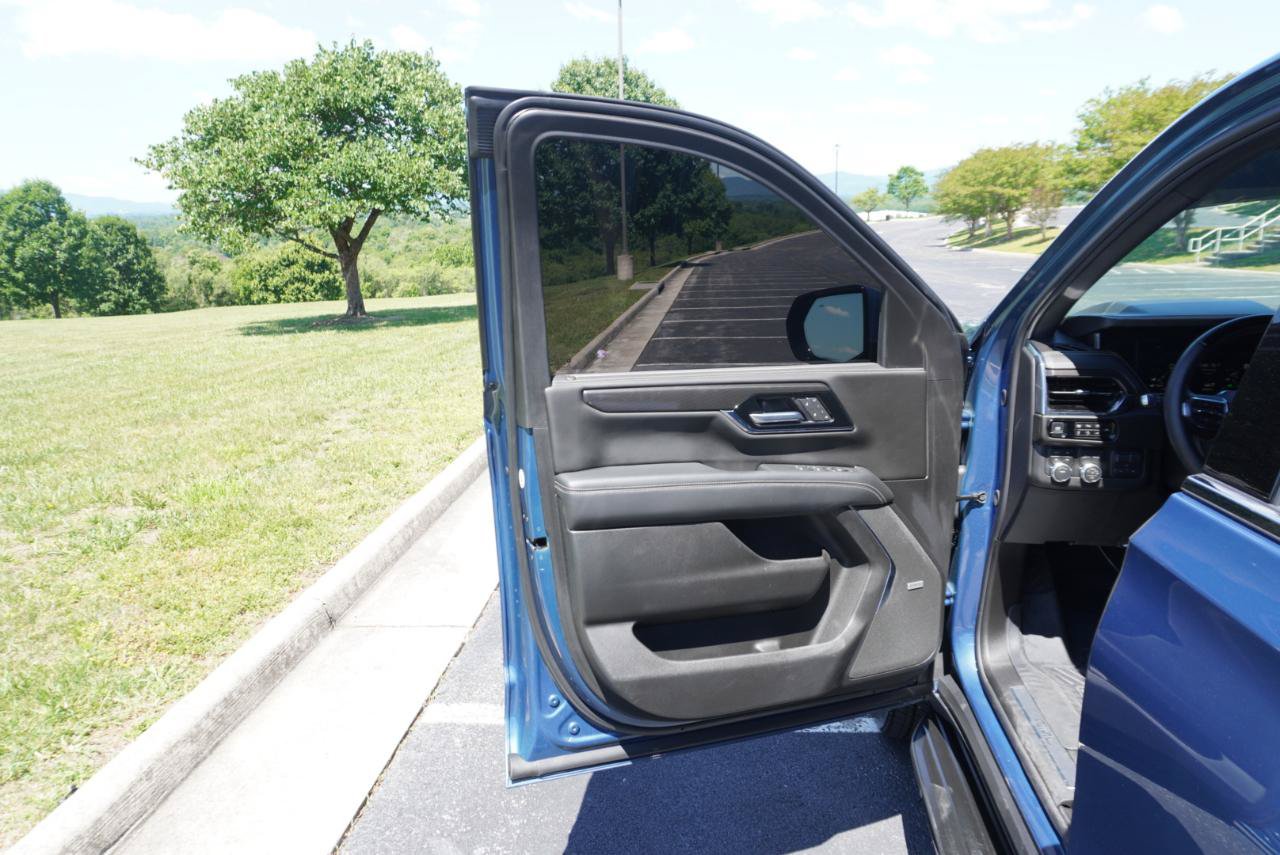 Used 2026 GMC Yukon XL Elevation w/ Elevation Premium Package AWD/4WD image 25