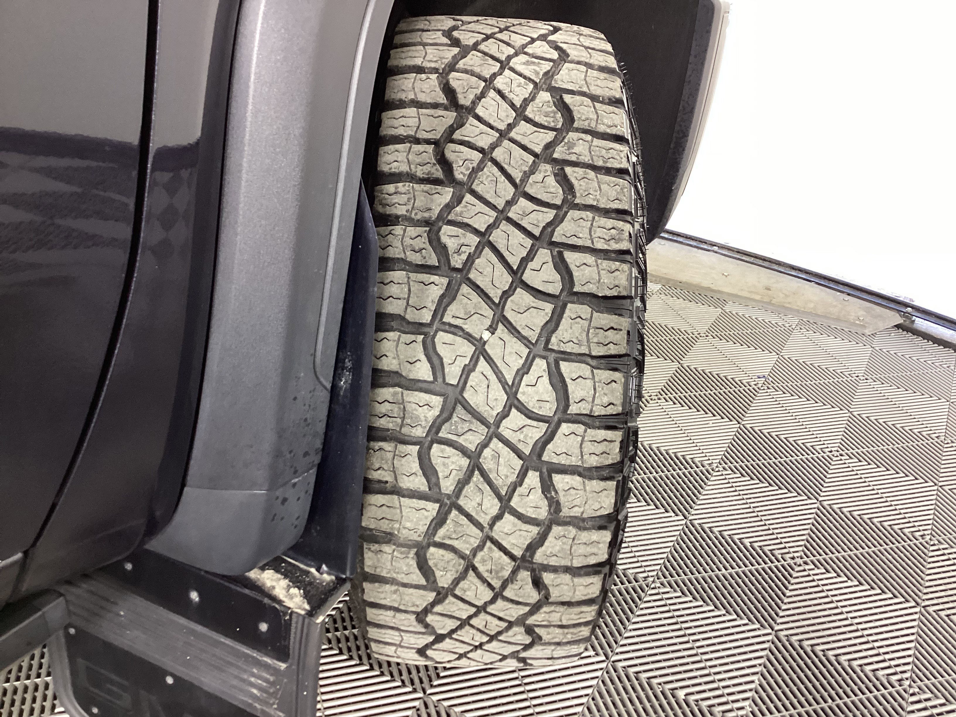 Used 2024 GMC Sierra 2500 AT4X image 15