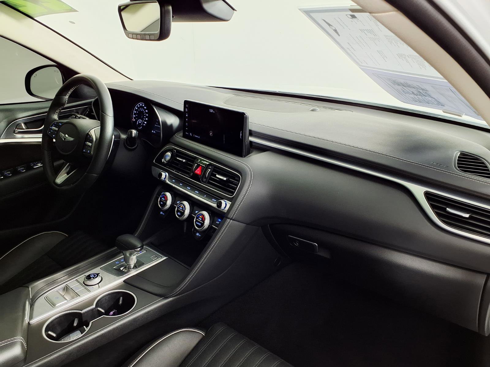 Certified 2022 Genesis G70 3.3T image 9