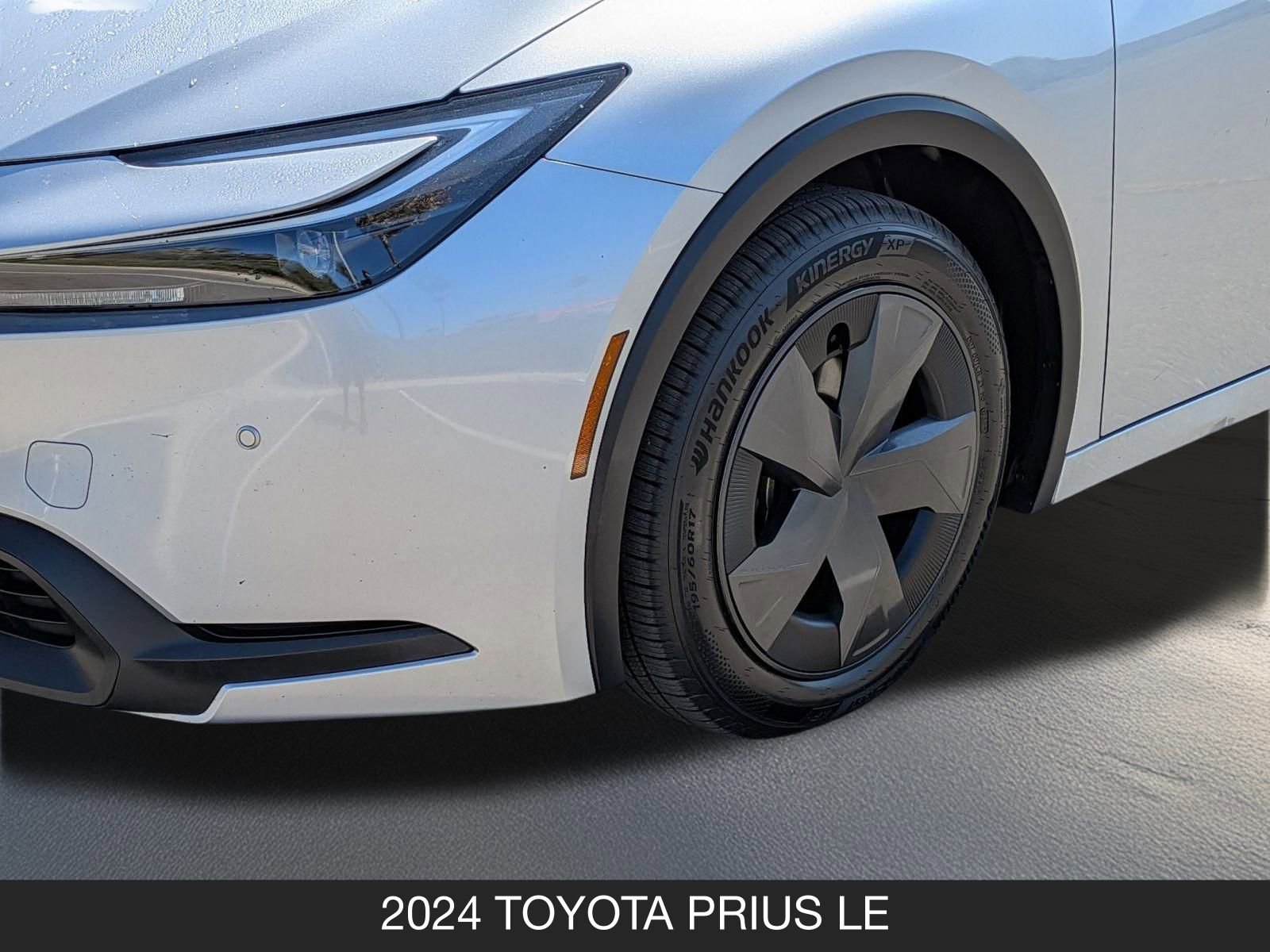 Used 2024 Toyota Prius LE image 10