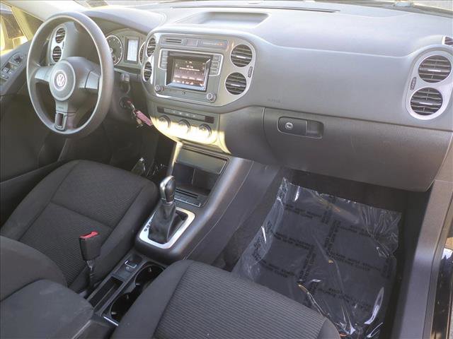 Used 2017 Volkswagen Tiguan Limited w/ Alloy Wheels Package image 20