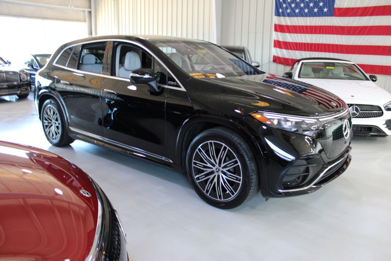 Used 2023 Mercedes-Benz EQS 450+ 4MATIC SUV image 39