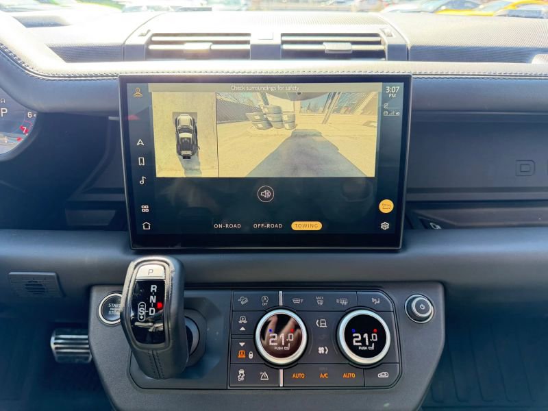 Used 2023 Land Rover Defender 90 V8 image 22