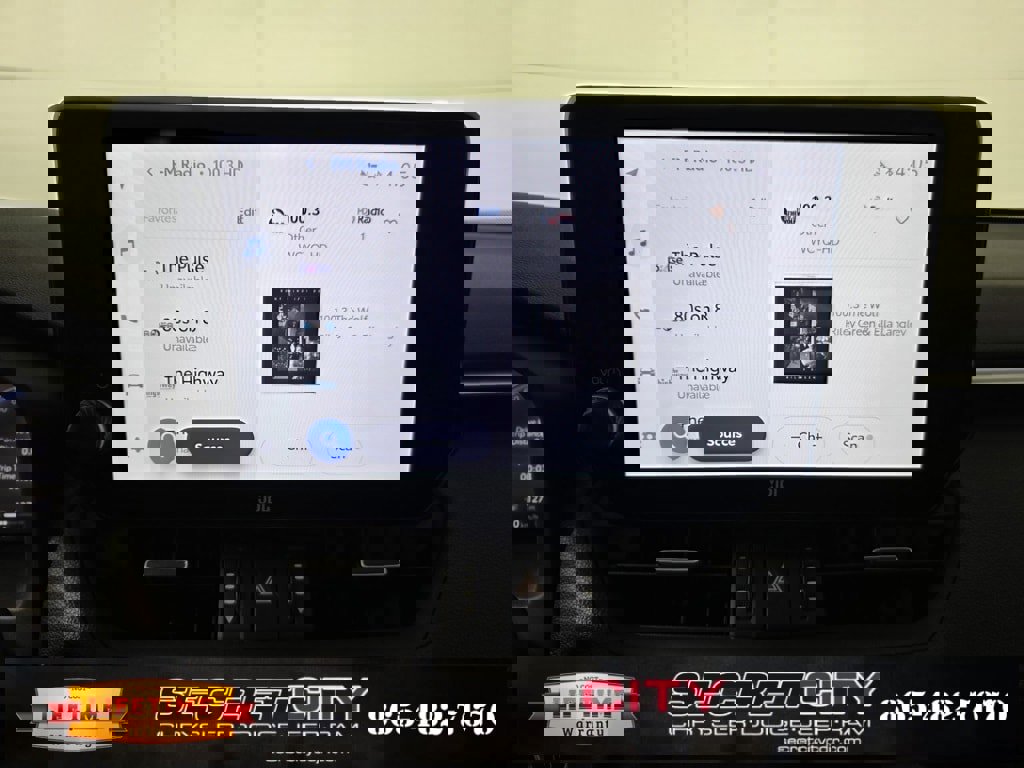 Used 2024 Toyota RAV4 XSE image 19