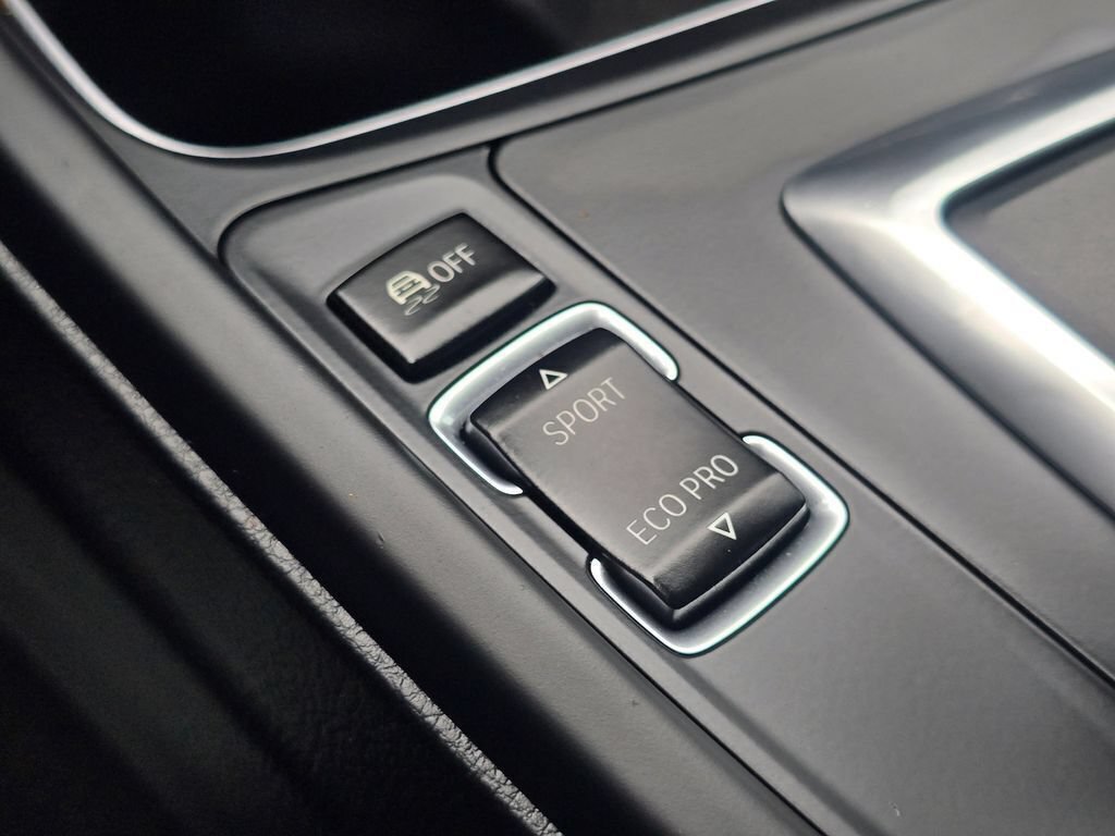 Used 2013 BMW 328i xDrive Sedan AWD/4WD image 29