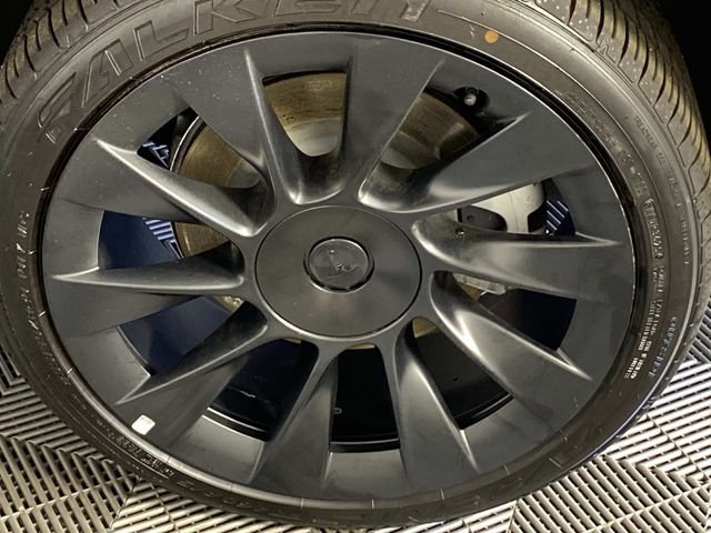 Used 2023 Tesla Model Y Long Range AWD/4WD image 30