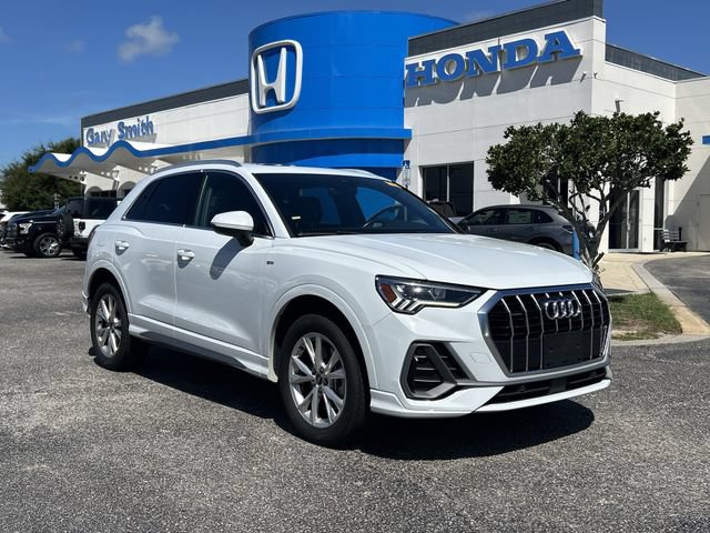 Used 2023 Audi Q3 2.0T Premium AWD/4WD image 2