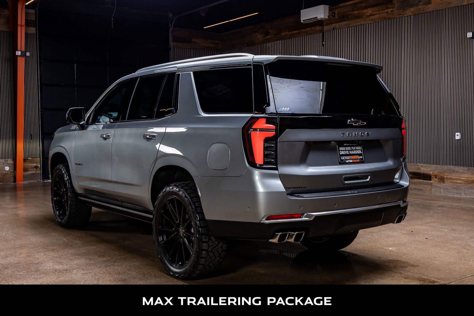 Used 2025 Chevrolet Tahoe High Country AWD/4WD image 7