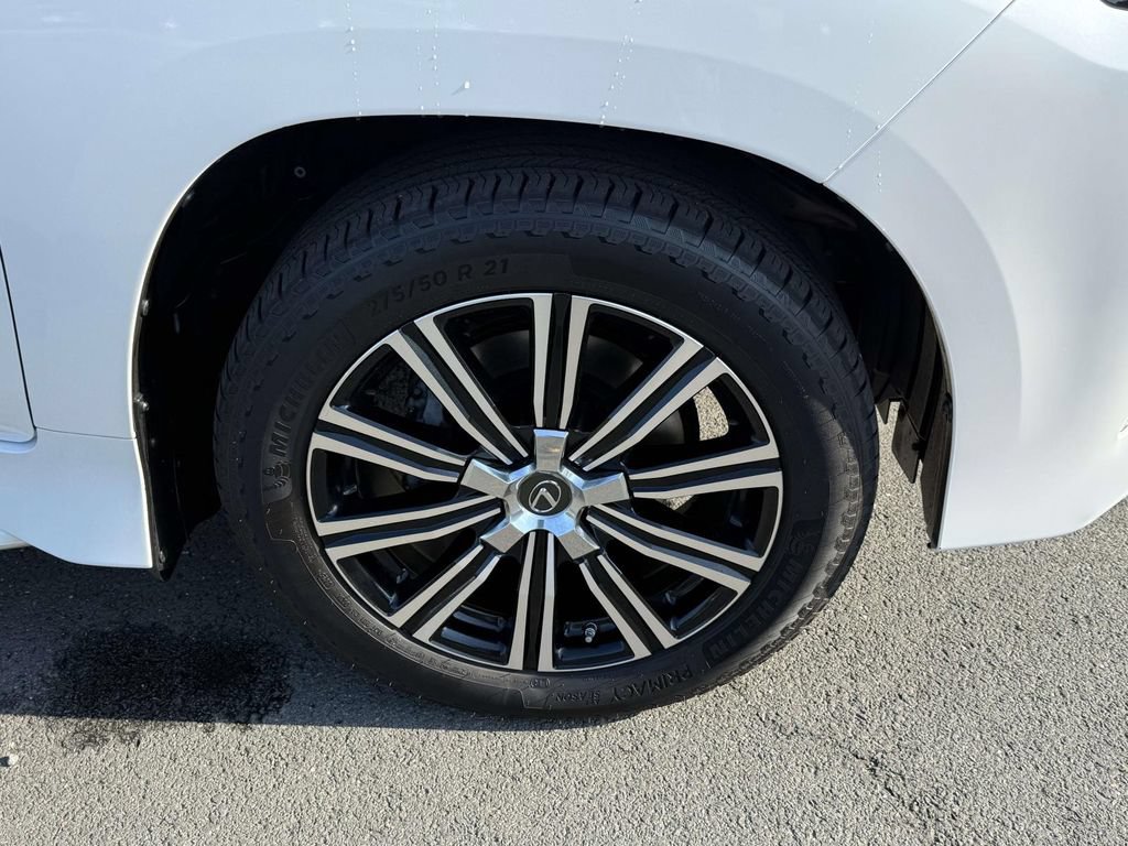 Used 2018 Lexus LX 570 4WD w/ Luxury Package image 7