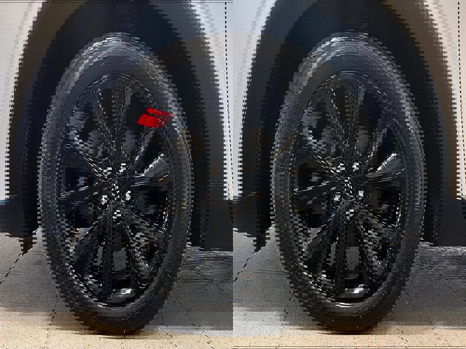 Used 2023 Chevrolet Bolt EUV LT w/ Comfort Package FWD image 7