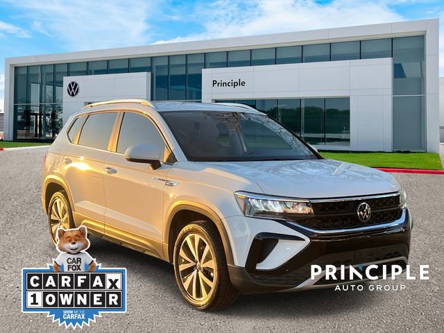 Used 2023 Volkswagen Taos SE image 3