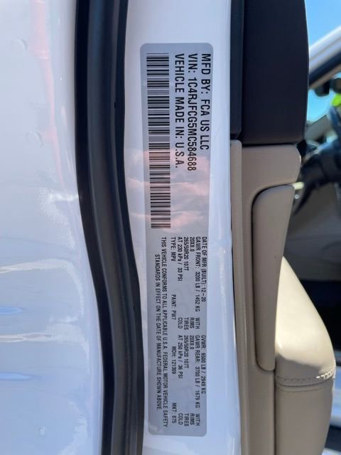 Used 2021 Jeep Grand Cherokee Overland AWD/4WD image 38