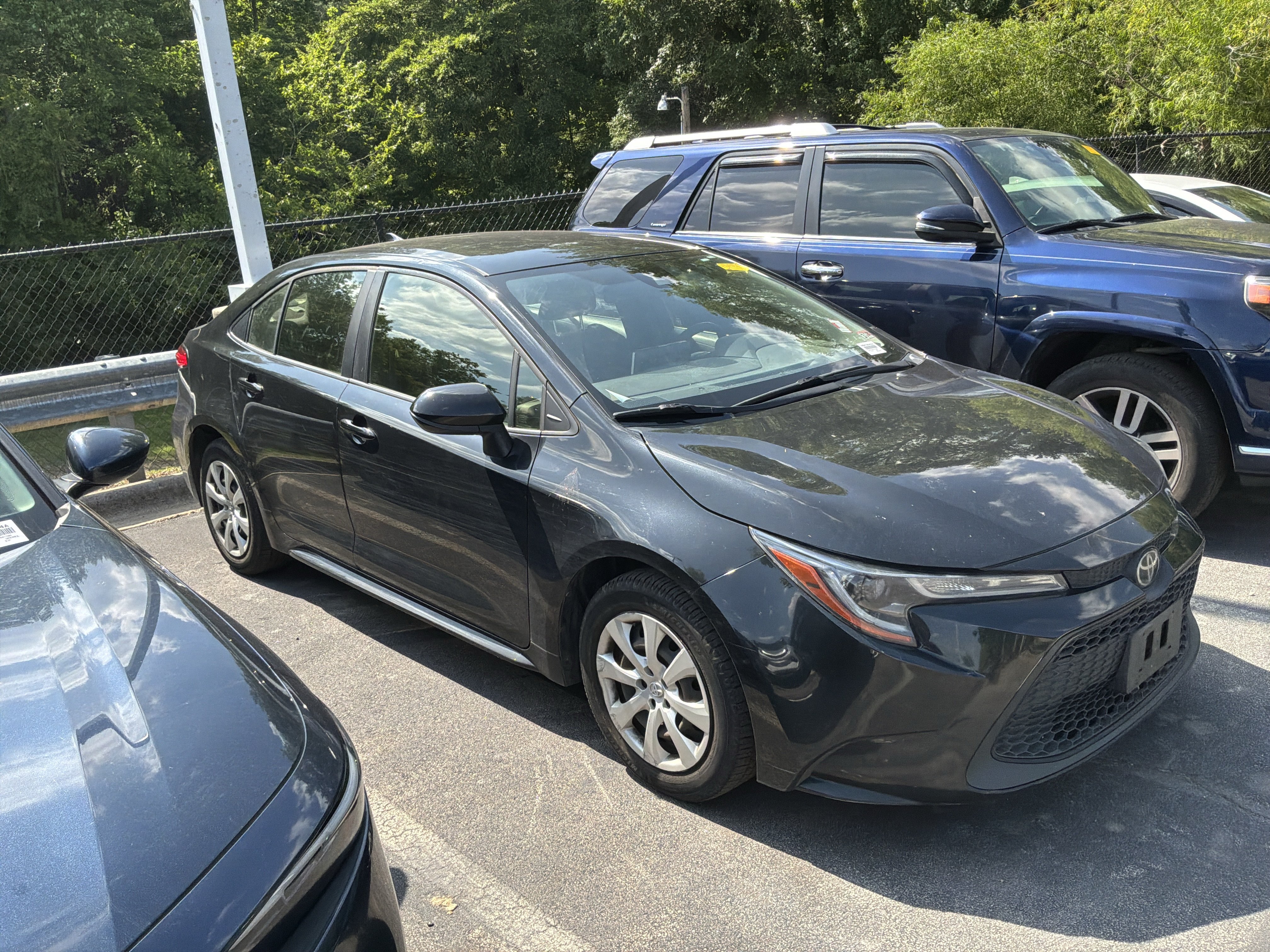 Used 2020 Toyota Corolla LE FWD image 5