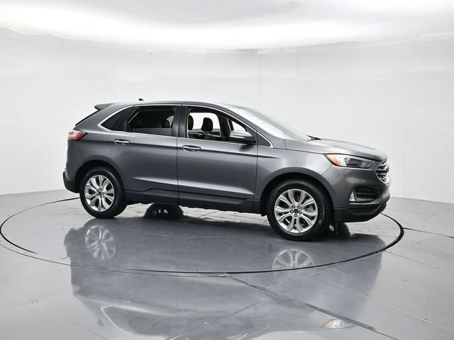 Certified 2022 Ford Edge Titanium AWD/4WD image 3