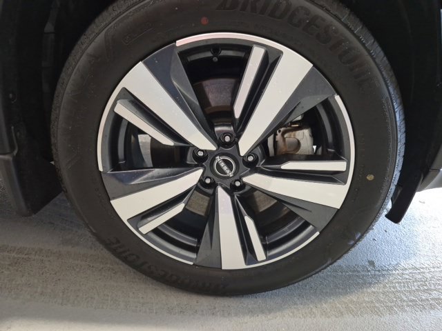 Certified 2025 Nissan Rogue SL w/ Tech Package AWD/4WD image 30