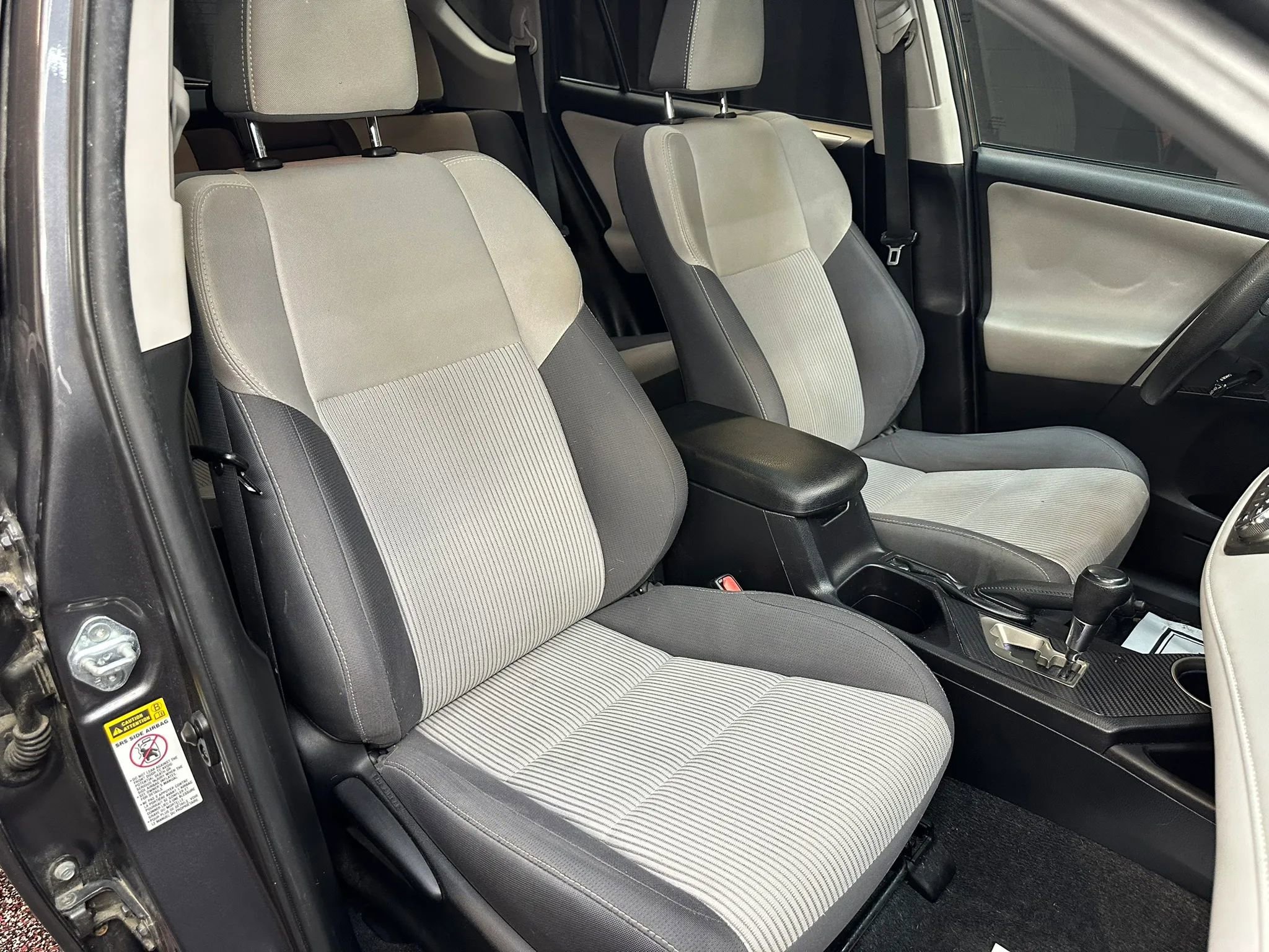 Used 2015 Toyota RAV4 XLE image 29