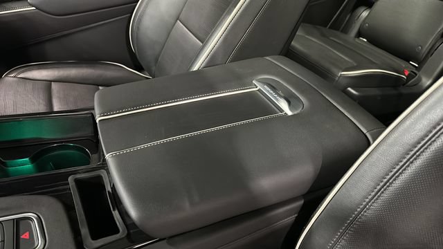 Used 2022 Cadillac Escalade Sport w/ LPO, ONYX Package AWD/4WD image 27