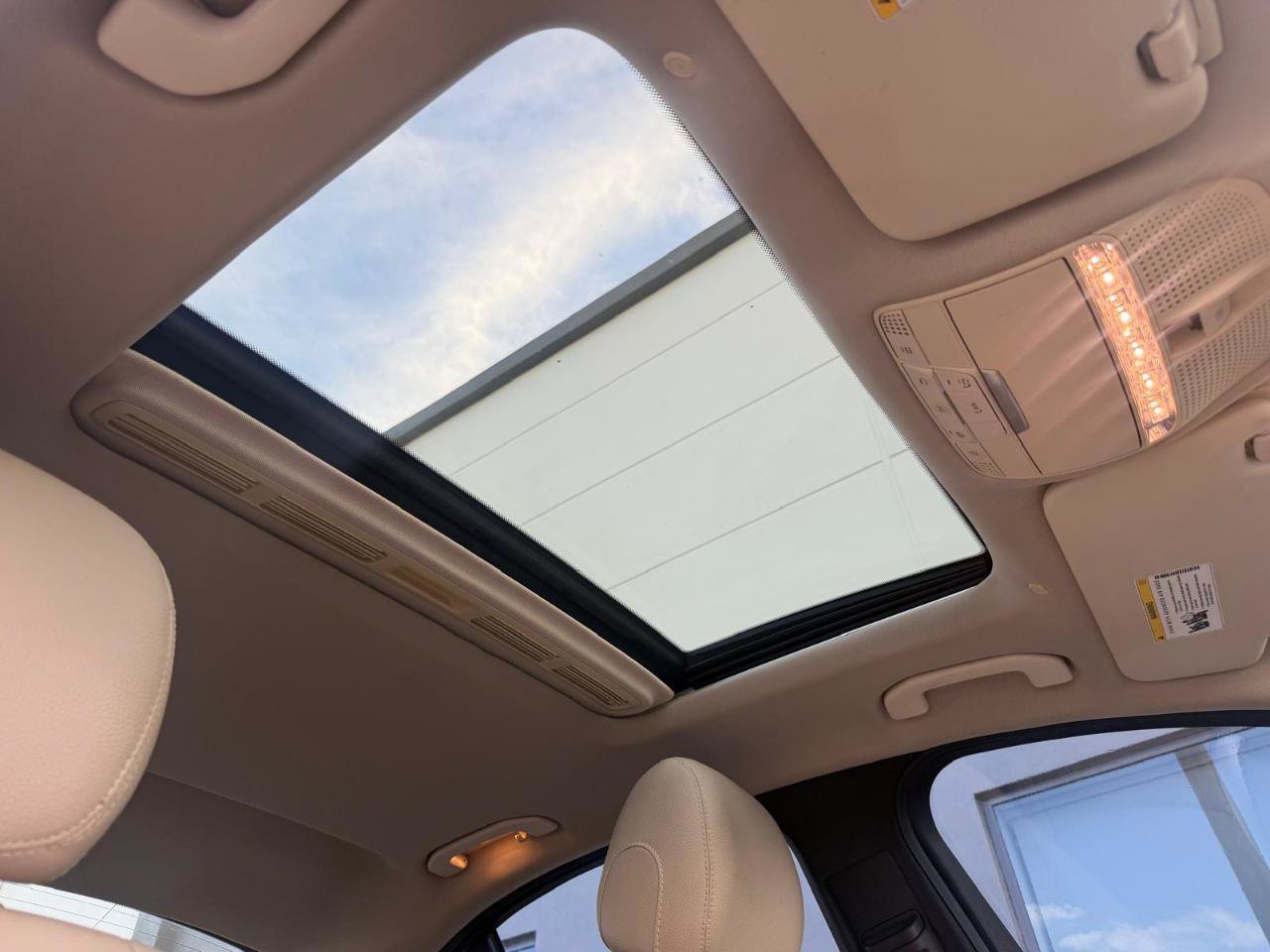 Used 2019 Mercedes-Benz C 300 Sedan image 20