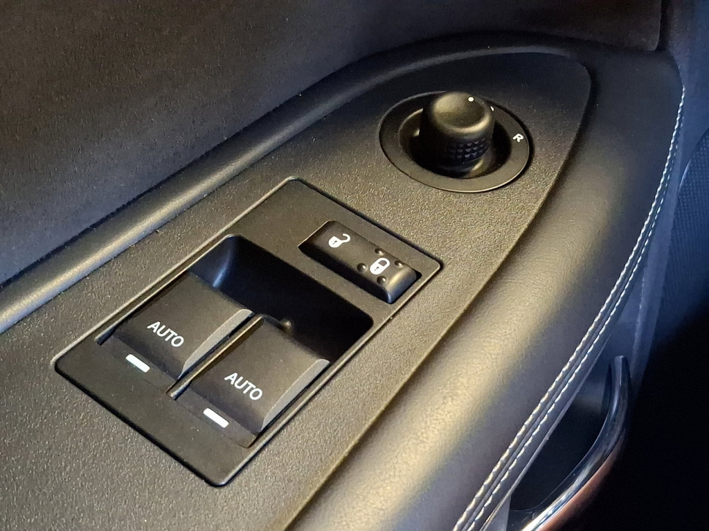 Used 2008 Dodge Challenger SRT8 RWD image 30