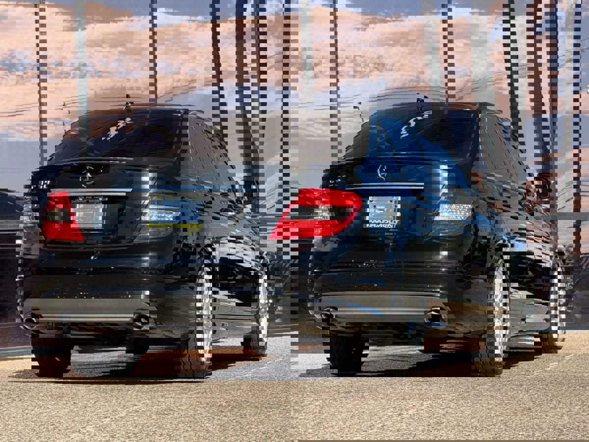 Used 2009 Mercedes-Benz C 350 Sport image 13