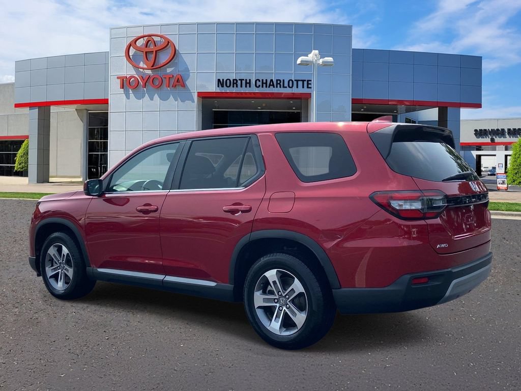 Used 2024 Honda Pilot EX-L image 6