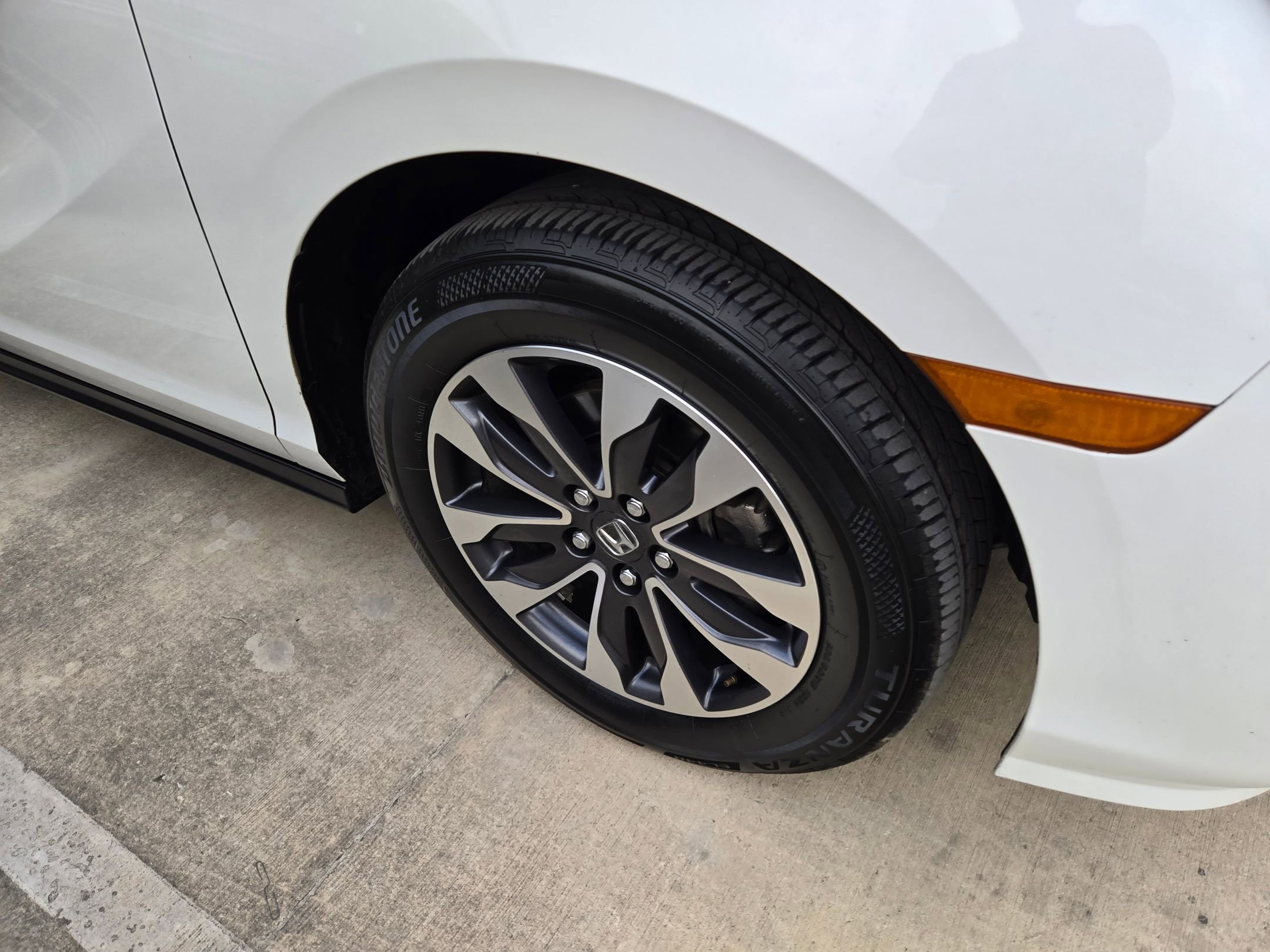 Used 2021 Honda Odyssey EX-L image 7