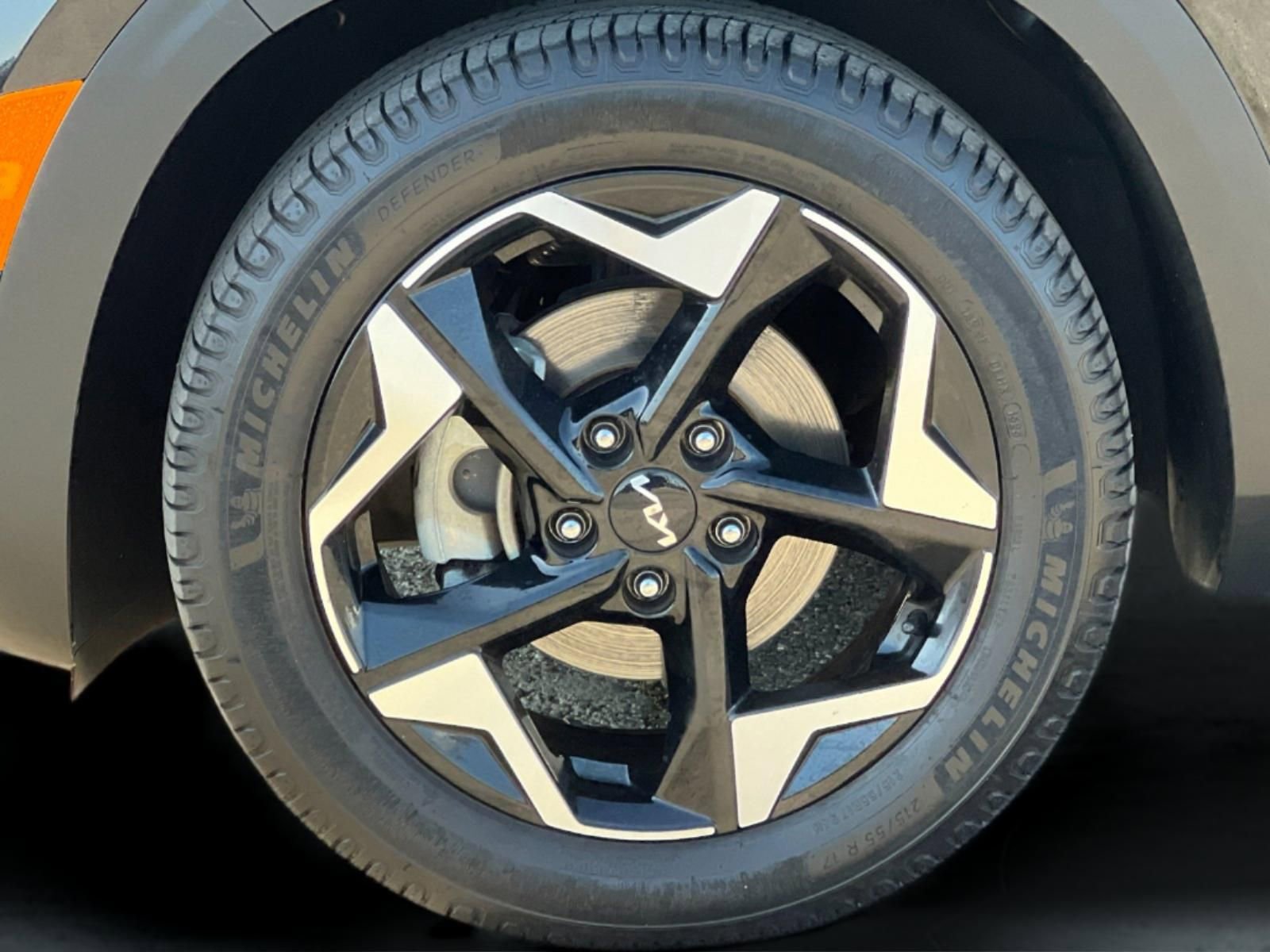 Used 2024 Kia Seltos EX FWD image 26