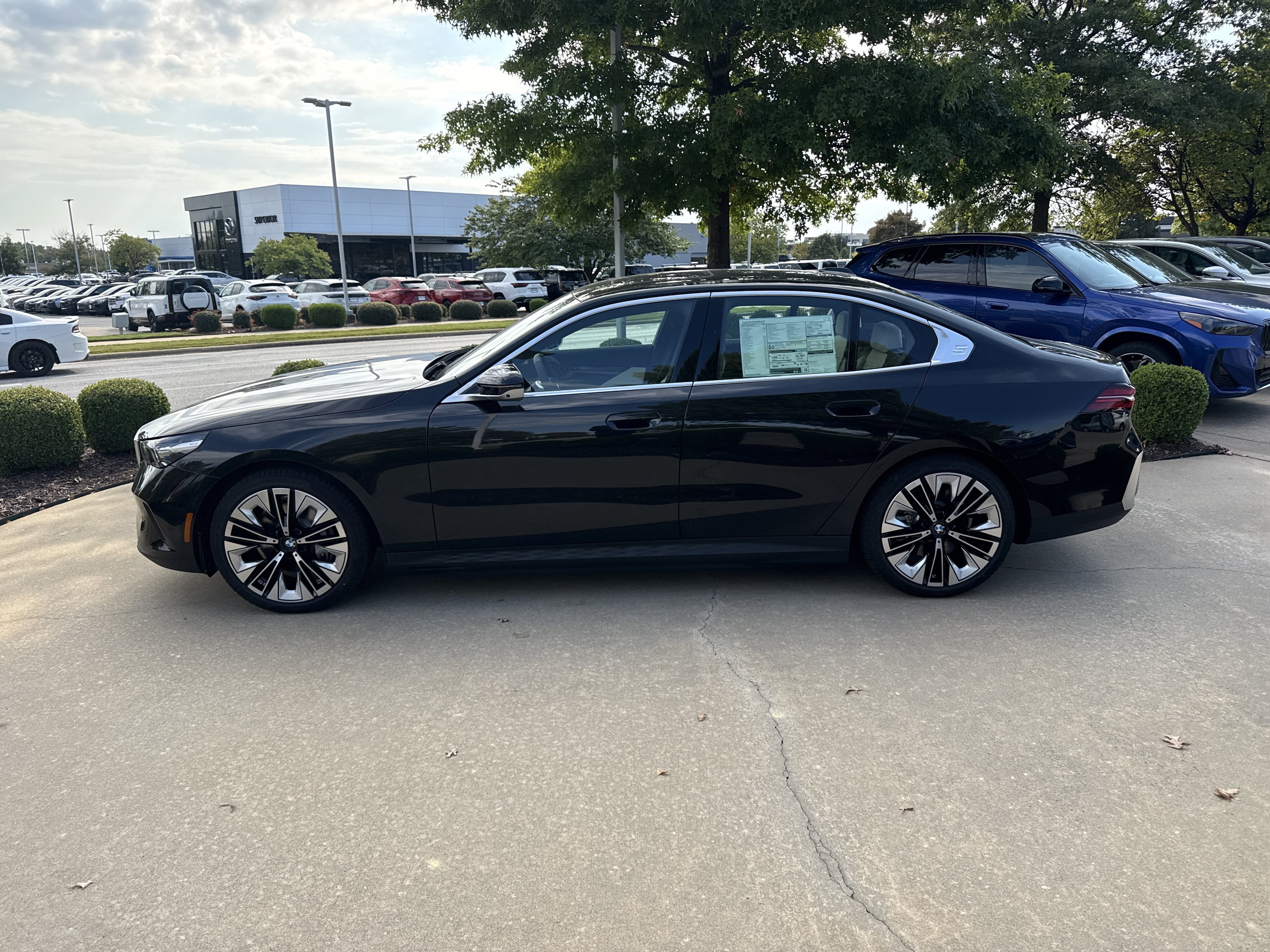 New 2026 BMW i5 eDrive40 image 2