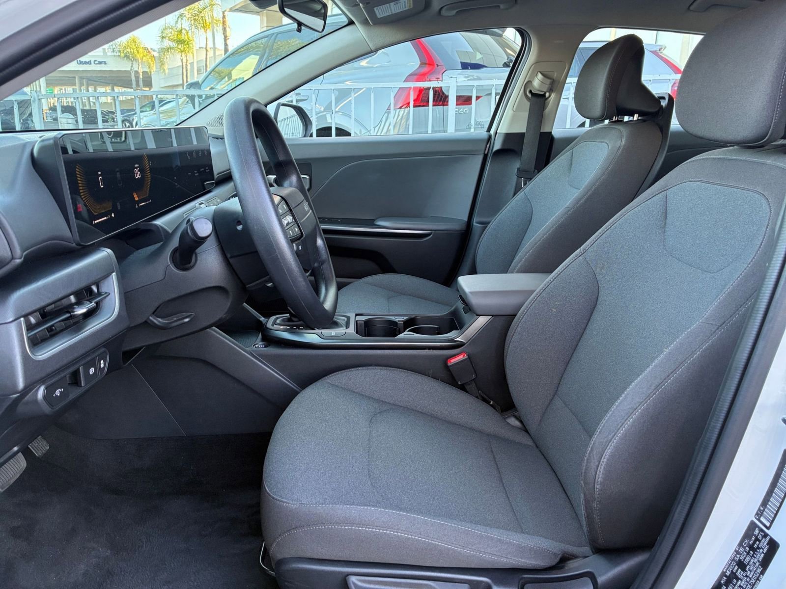 Used 2025 Kia K4 LXS image 25