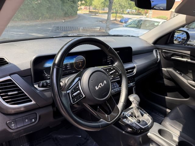 Certified 2024 Kia Seltos EX FWD image 13