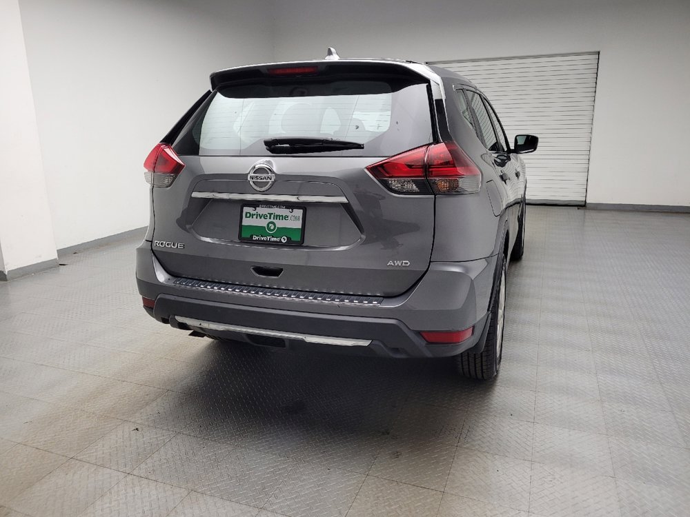 Used 2019 Nissan Rogue S image 7
