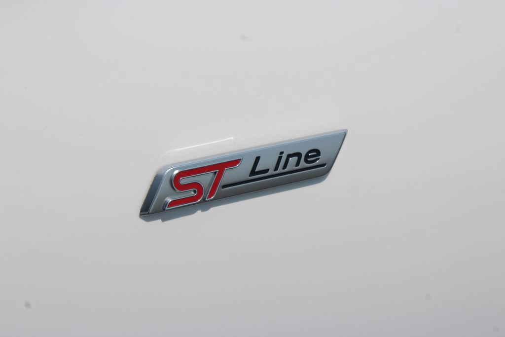 Used 2023 Ford Escape ST-Line w/ Tech Pack #1 AWD/4WD image 13