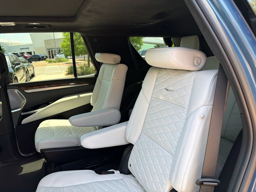 Certified 2025 Cadillac Escalade Sport Platinum AWD/4WD image 35