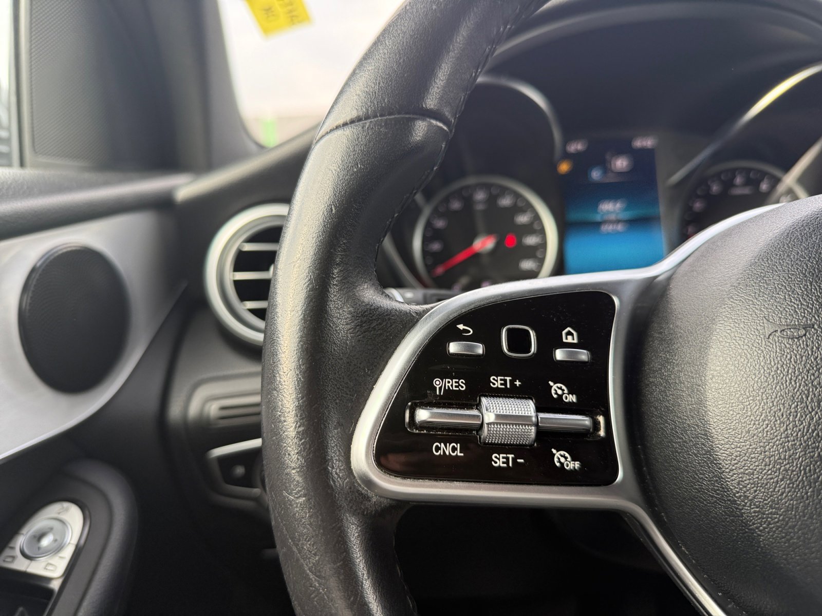 Used 2021 Mercedes-Benz GLC 300 4MATIC image 20