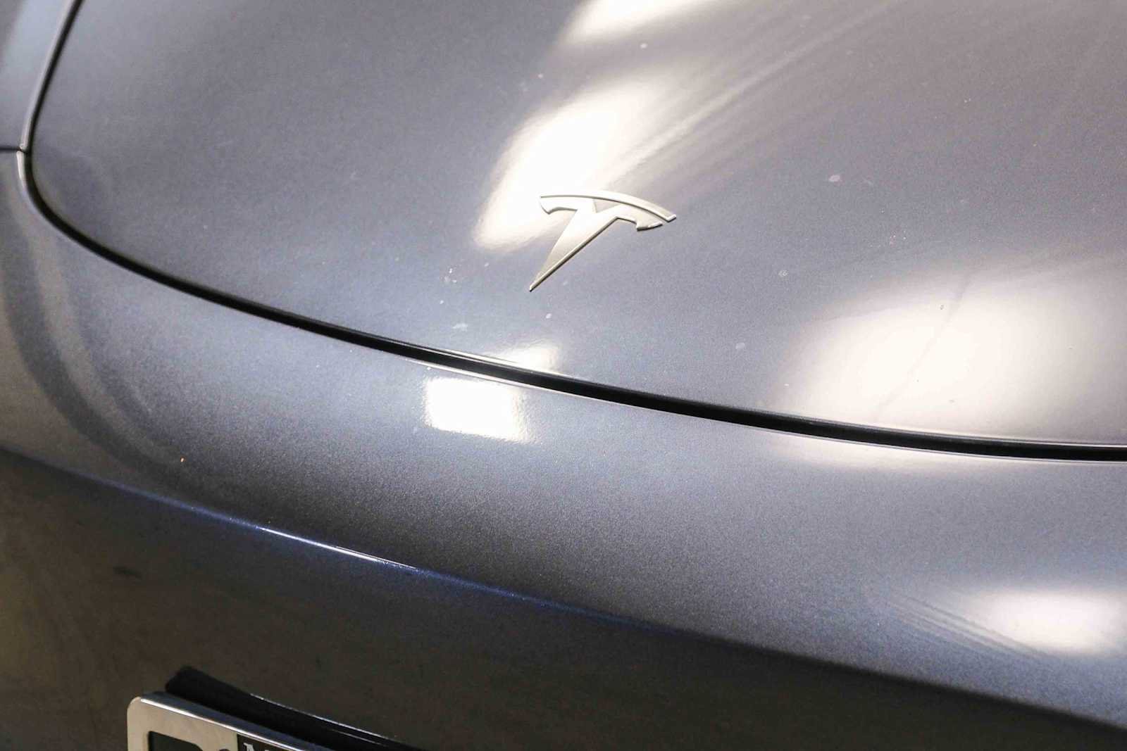 Used 2018 Tesla Model 3 Long Range RWD image 13
