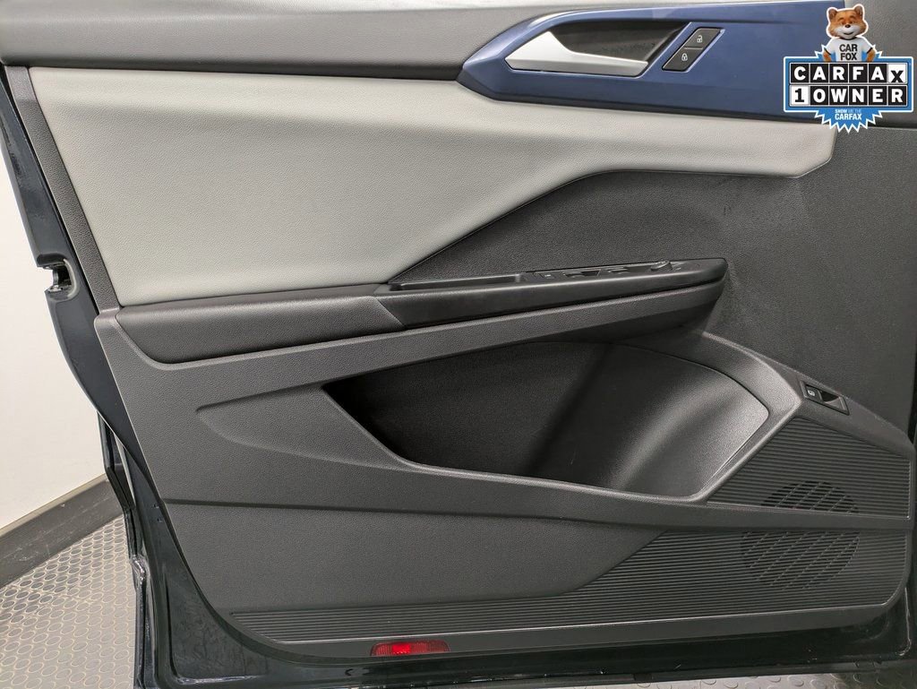 Used 2022 Volkswagen Taos SE image 9