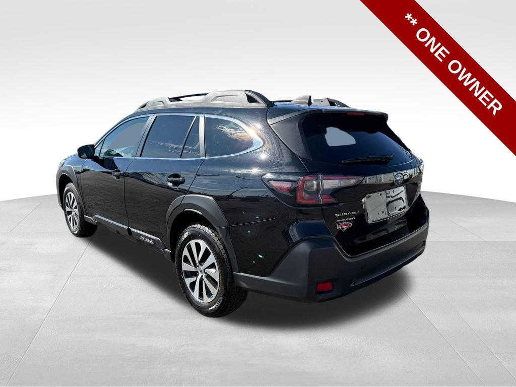 Used 2024 Subaru Outback Premium AWD/4WD image 3