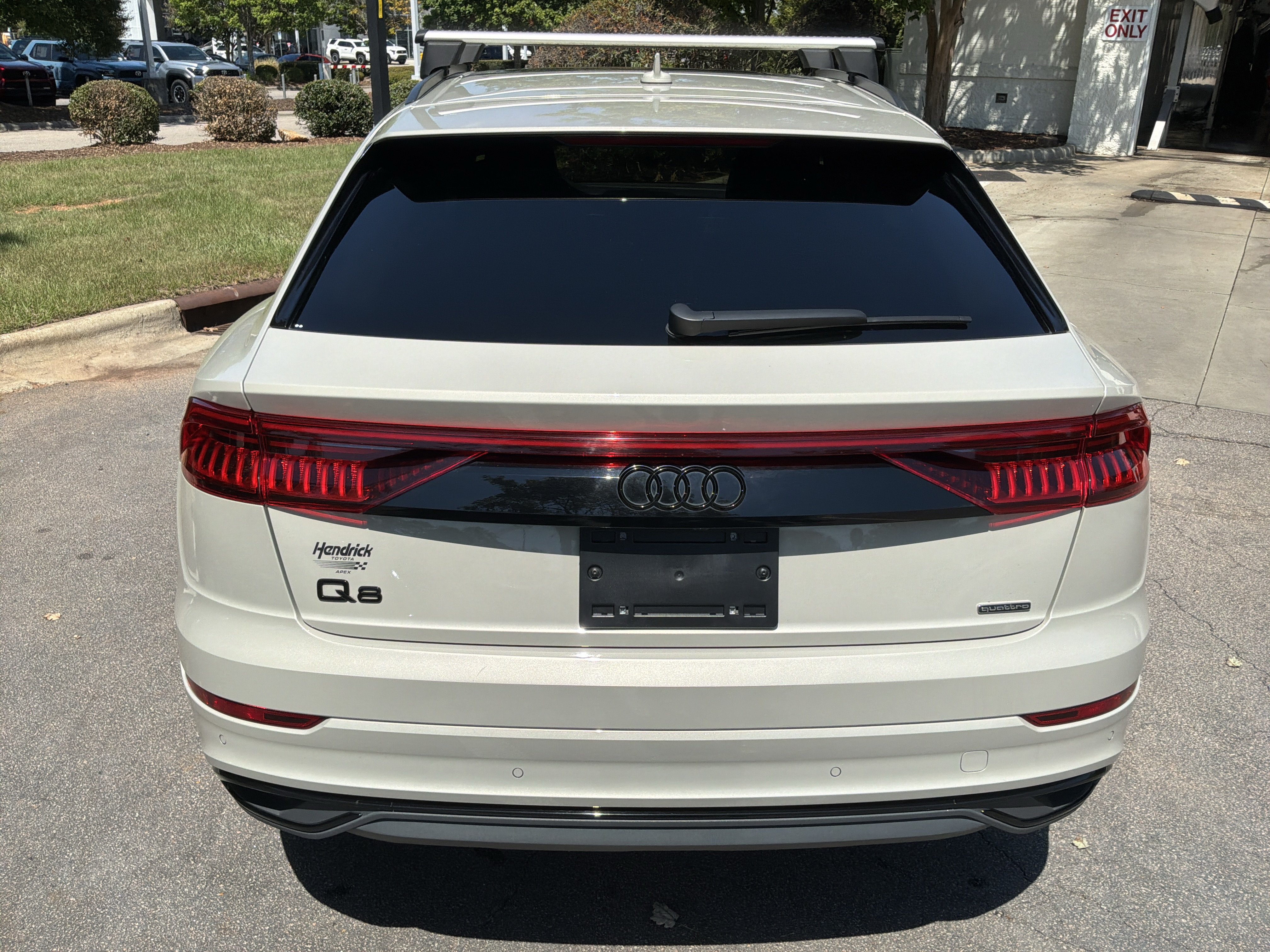 Used 2022 Audi Q8 Premium AWD/4WD image 9
