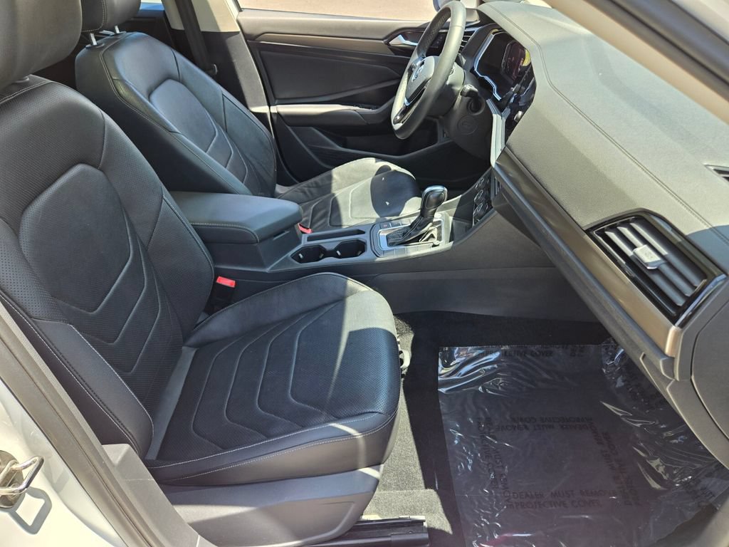 Certified 2021 Volkswagen Jetta SEL Premium FWD image 16